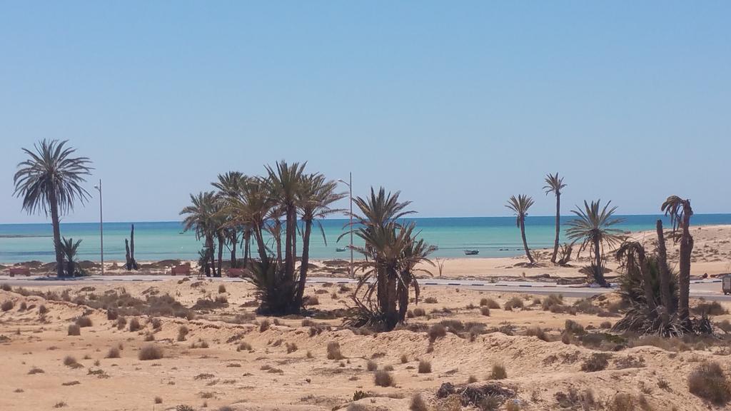 Bed and Breakfast Dar Chick Yahia Ile De Djerba Mezrane Екстер'єр фото